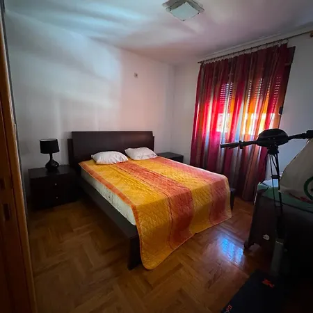 Pera Cetkovica Broj 79 *
