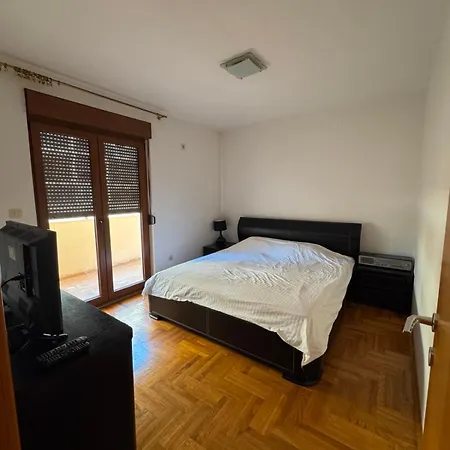 Pera Cetkovica Broj 79 波德戈里察